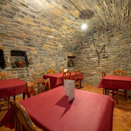 Casa Dueso El Pueyo de Araguas